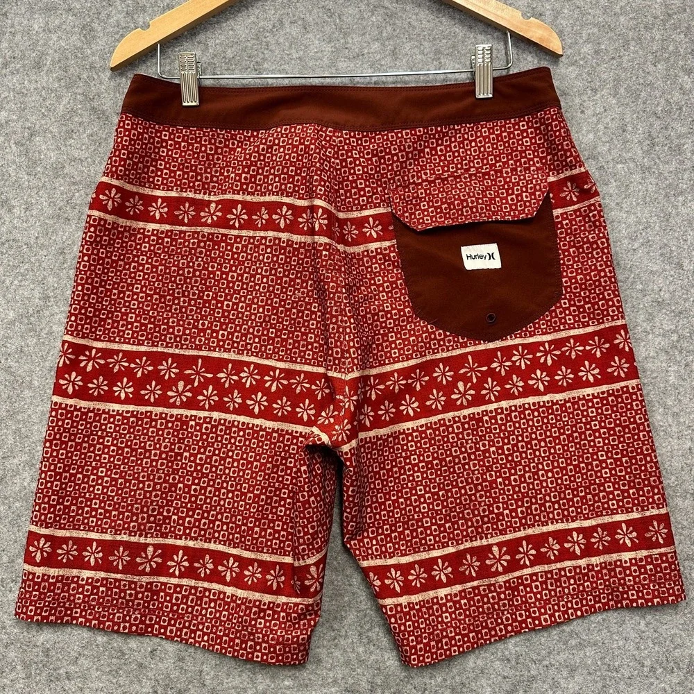 Hurley Boardshorts Mens 31‎ Red Cream Pattern Hurley Leg Logo Y2K Surf Swimwear